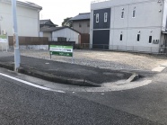 第2駐車場 （看板側2台分ご使用ください）